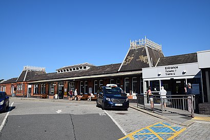 How to get to Truro Railway Station with public transport- About the place