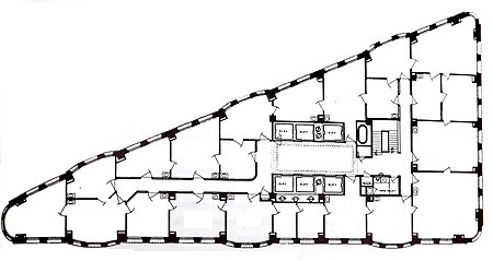 A floor plan of a typical floor within the Flatiron Building, published in 1903