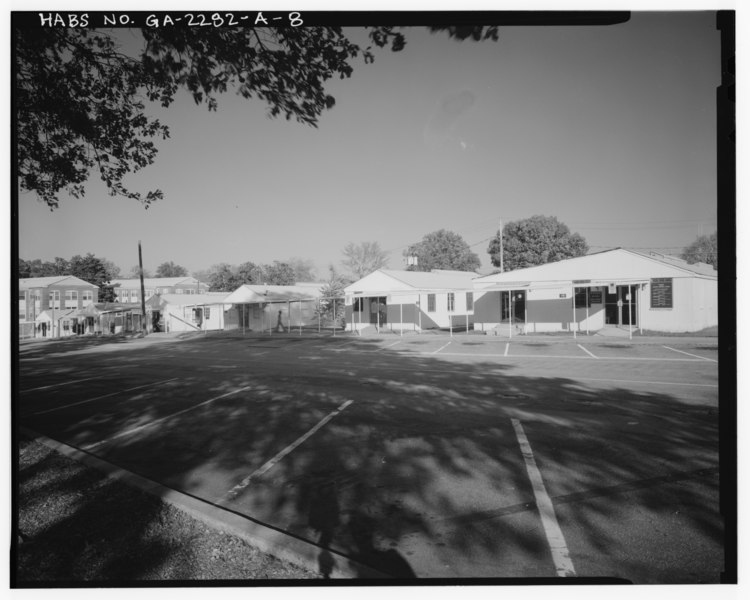 File:VIEW OF SITE A NEAR BUILDING 123, FACING NORTHEAST. (BUILDINGS 116, 118, 120, 122, 124, 146 ARE VISIBLE. BUILDINGS 128 AND 129 ARE VISIBLE AT FAR LEFT.) - Fort McPherson, World HABS GA,61-ATLA,59A-8.tif