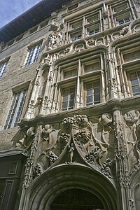 Maison des Têtes [fr], detail of the façade.