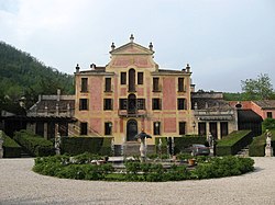 Villa Barbarigo, hlavní průčelí