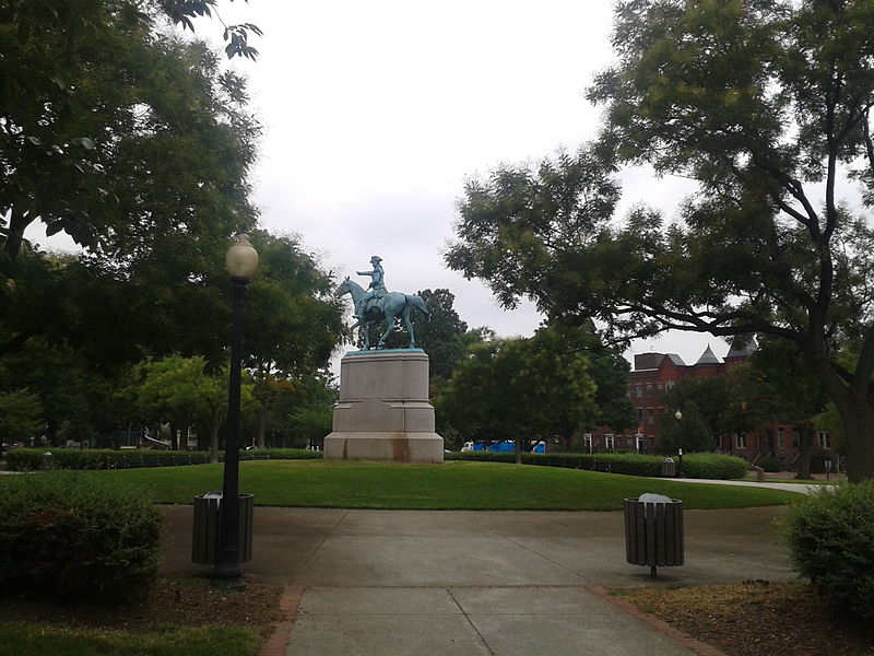 File:View of Stanton Park in August.jpg