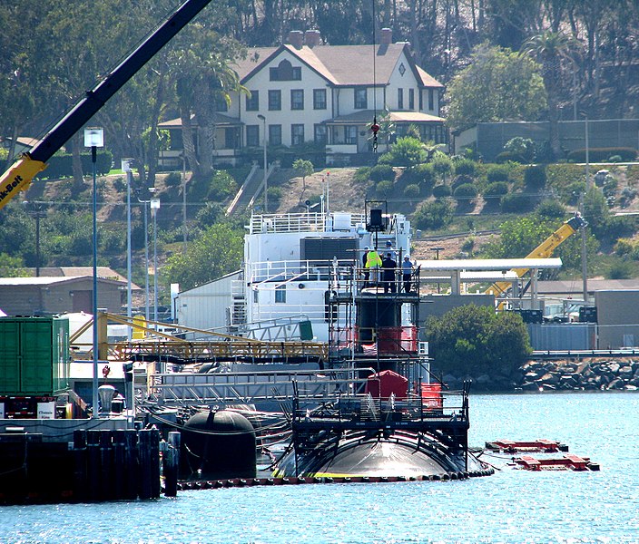 File:Virginia Class Attack Submarine (2707051785).jpg