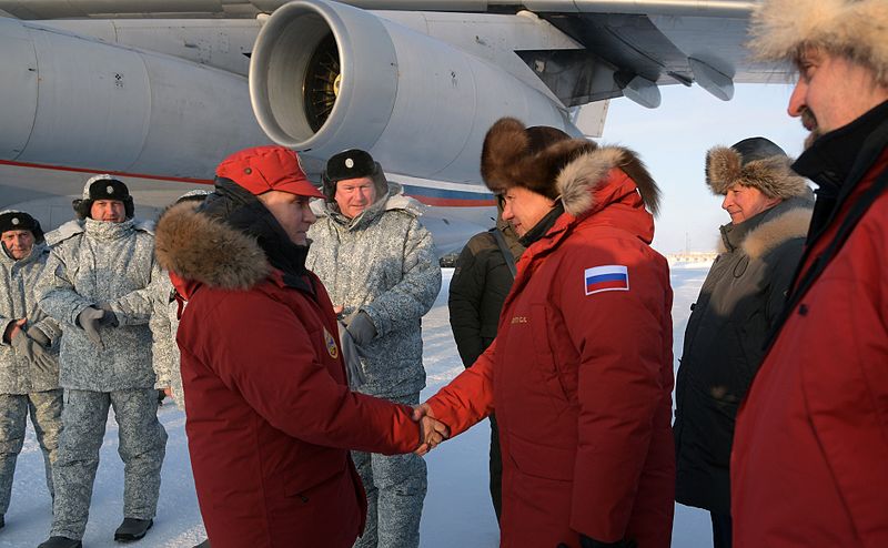 File:Vladimir Putin arriving at Nagurskoye airbase on Ilyushin Il-78.jpg