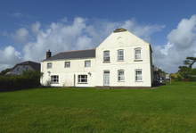 Webbery Barton in 2017, dating from about 1700-20, believed to occupy the site of the Domesday Book manor house. WebberyBarton Alverdiscott Devon Front.PNG