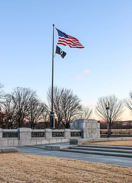 File:World War II Memorial (b192f3e9-5320-457d-acc7-4accad0658ee).jpg