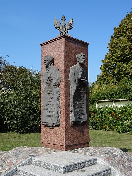 Monument to Józef Wybicki and Hieronim Derdowski
