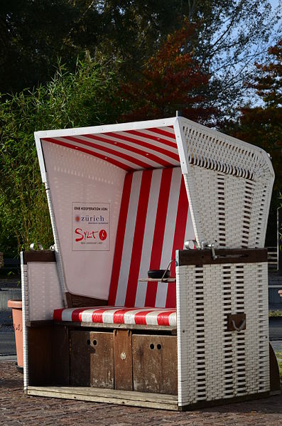 File:'Strandkorb' beim Lake Side Casino Zürichhorn 2012-10-05 16-35-01.JPG