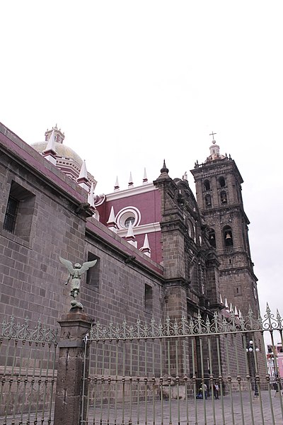 File:Ángel Custodio del Templo.JPG