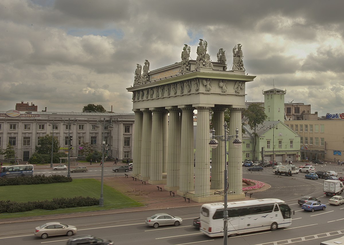 Фото на московских воротах