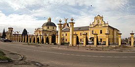 Panorama del monasterio de Jura.  Chervonograd.jpg