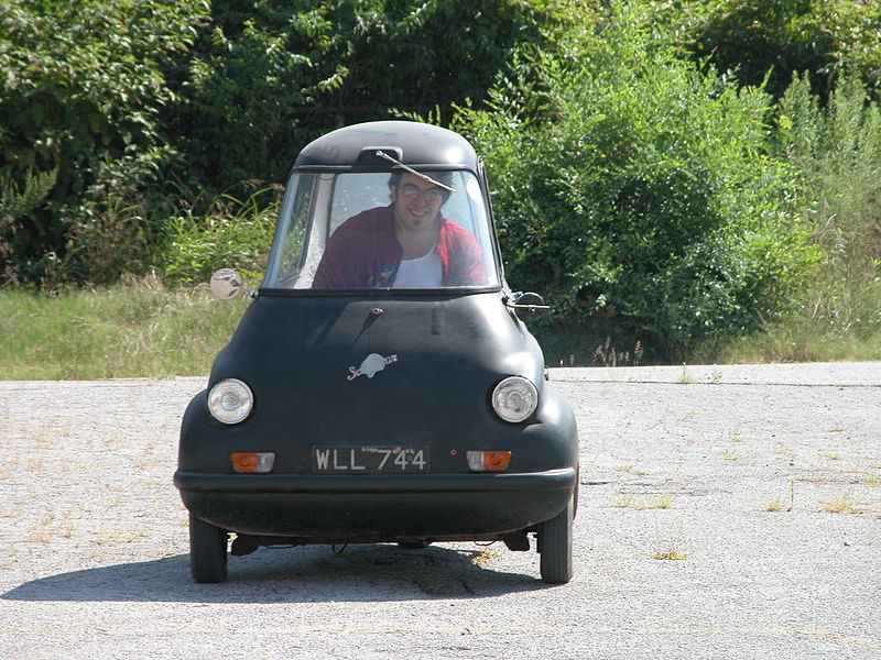 File:1964 Scootacar Mk II de Luxe - Front View Driving.jpg