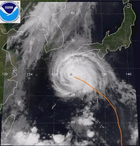 Тайфун у берегов Японии — 27 июля