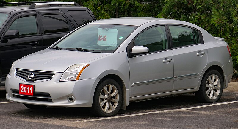 File:2011 Nissan Sentra 2.0 S in Brilliant Silver, Front Left, 09-10-2023.jpg