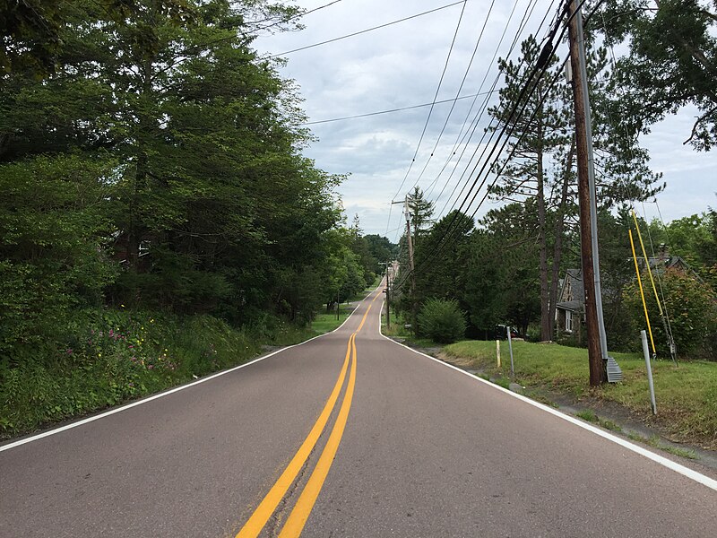 File:2017-08-06 11 59 04 View west along Maryland State Route 825 (Oakland Drive) at Deer Park Avenue in Mountain Lake Park, Garrett County, Maryland.jpg