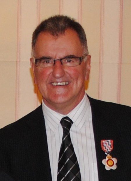 Alec McLean QSO (cropped).jpg