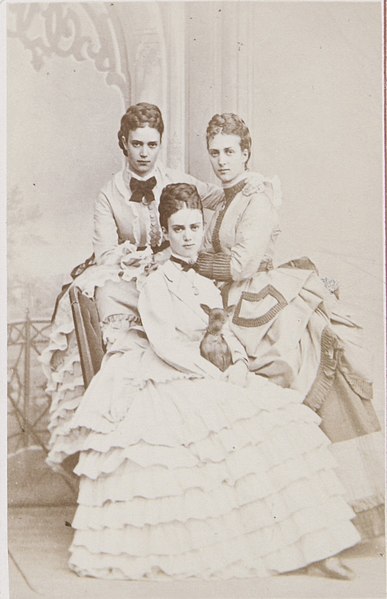 File:Alexandra of Denmark and her sisters.jpg