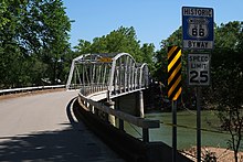 A 1923 bridge near Hooker, Missouri Ame06445 02.jpg