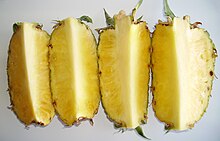 Ananas flesh 4parts.jpg