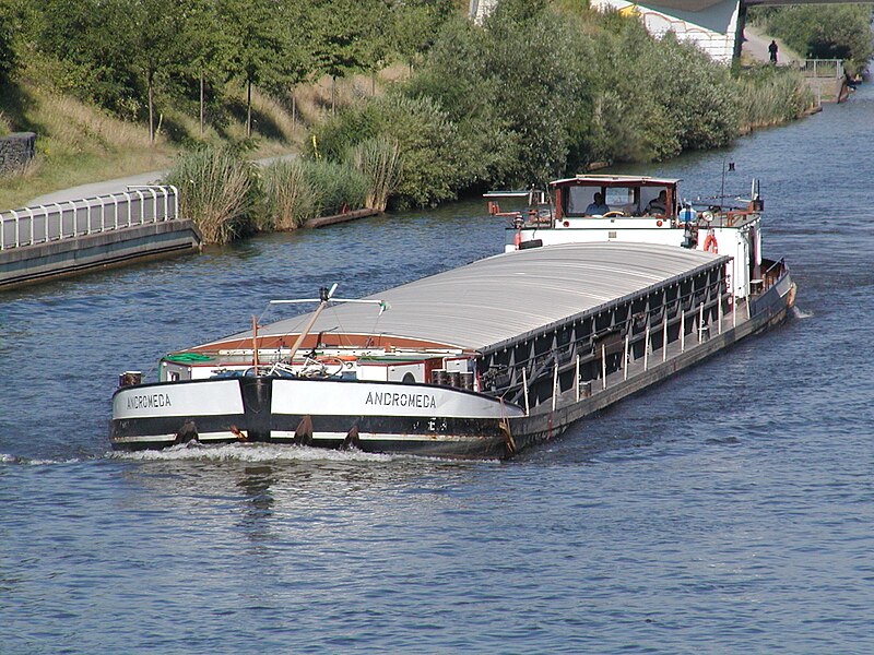 File:Andromeda (ship, 1958) Hannover Mittellandkanal 2006 by-RaBoe.jpg