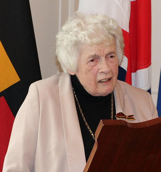 File:Anthea Bell gives a speech on receiving Cross of the Order of Merit of the Federal Republic of Germany.jpg