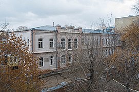 Здание (1904) казахского лицея в историческом центре города Кокшетау.