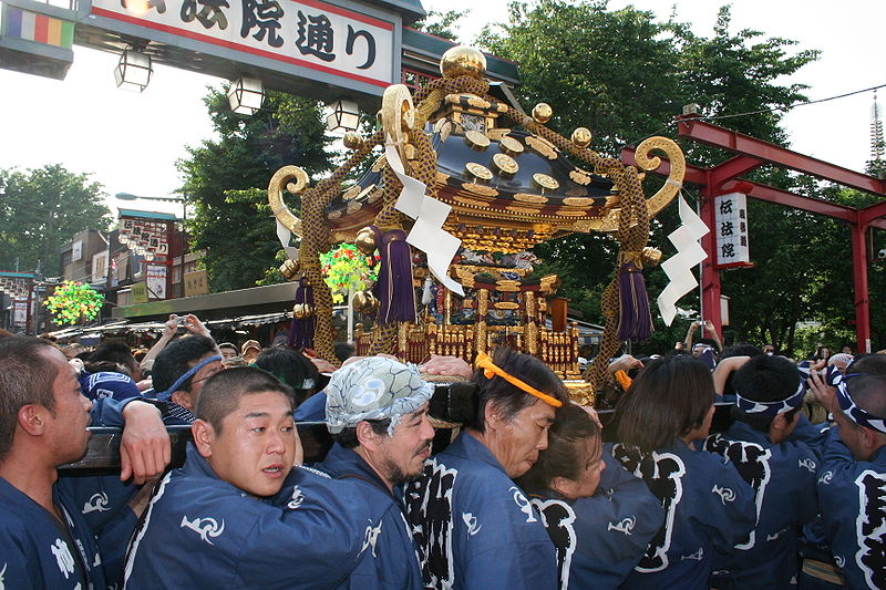 File:Asakusa Sanja Matsuri May06.jpg