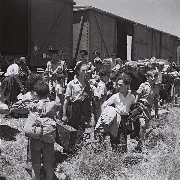 File:Atlit camp 1945.jpg