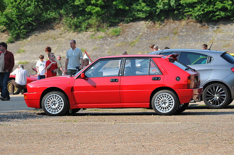 File:Autoitalia Brooklands 30th April 2011 DSC 5854 (5674128408).jpg