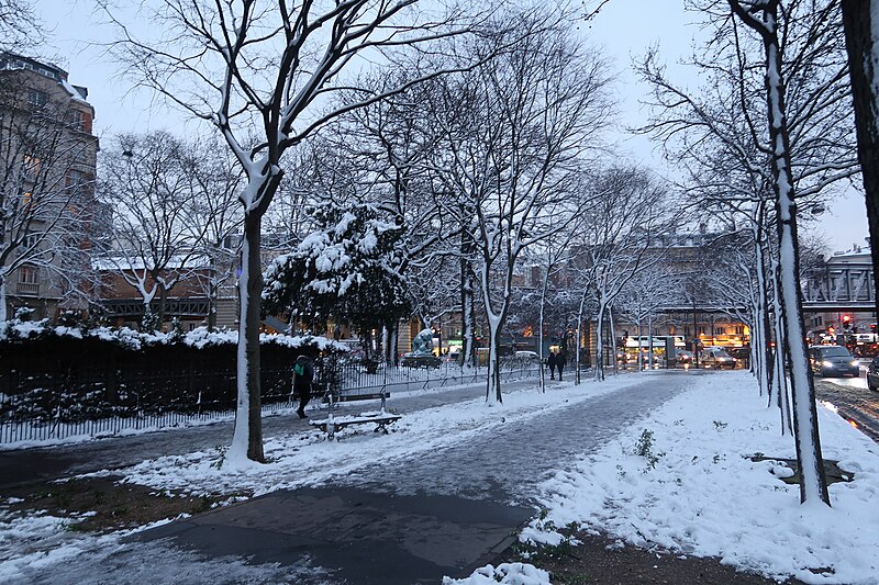 File:Avenue de Lowendal neige 2.jpg