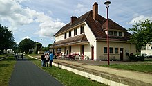 L'ancienne gare de Neufchâtel-en-Bray au bord de l'Avenue verte.