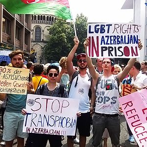 معاملة المثليين في أذربيجان: تاريخ وقانونية النشاط الجنسي المثلي, الاعتراف القانوني بالعلاقات المثلية, الهوية الجندرية والتعبير عنها
