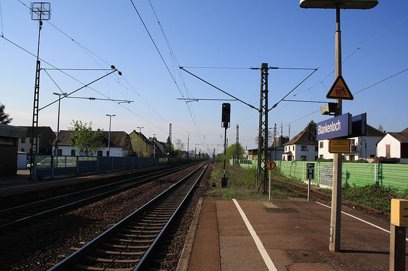 File:Bahnhof Blankenloch 2594.jpg