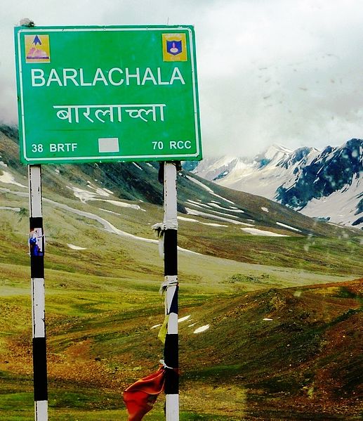 Baralachala signpost