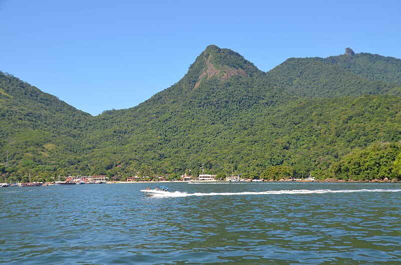 File:Barcas para Ilha Grande - panoramio (1).jpg