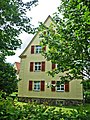 Mehrfamilienhaus (Einzeldenkmal zu ID-Nr. 09306634)