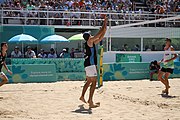 Deutsch: Beachvolleyball bei den Olympischen Jugendspielen 2018; Tag 11, 17. Oktober 2018; Jungen, Spiel um Platz 3 – Argentinien-Ungarn 2:0 (21–15/21–15) English: Beach volleyball at the 2018 Summer Youth Olympics at 17 October 2018 – Bronze Medal Match – Argentina-Hungary 2:0 (21–15/21–15)