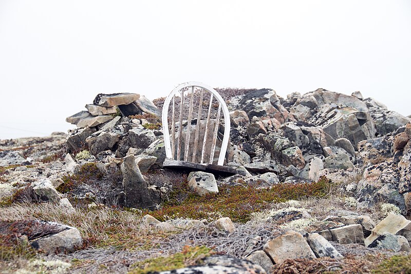 File:Beached chair (29400290803).jpg