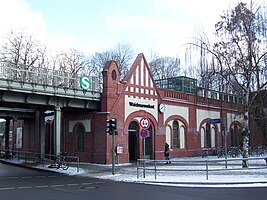 Bahnhofsgebäude