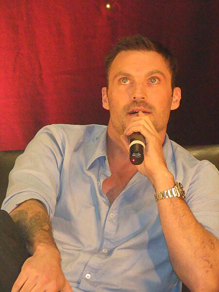 File:Brian Austin Green (4701189059).jpg