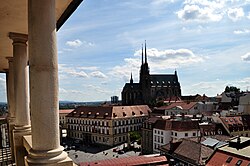 Pohled na katedrálu na Petrově a Dietrichsteinský palác