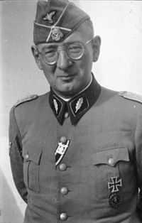 Max Simon som SS-Standartenführer år 1940.
