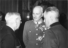 Vitéz Bartha Károly Berlinben (középen) Wilhelm Canaris és Edmund von Glaise-Horstenau társaságában