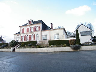 <span class="mw-page-title-main">Cramont</span> Commune in Hauts-de-France, France