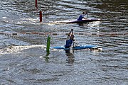 Deutsch: Kanusport bei den Olympischen Jugendspielen 2018; Tag 10, 16. Oktober 2018; Finalrennen Mädchen Einer-Canadier-Slalom: Doriane Delassus (Frankreich) - Zola Lewandowski (Deutschland) English: Canoeing at the 2018 Summer Youth Olympics at 16 October 2018 – Girls' C1 slalom Gold Medal Race: Doriane Delassus (France) - Zola Lewandowski (Germany)