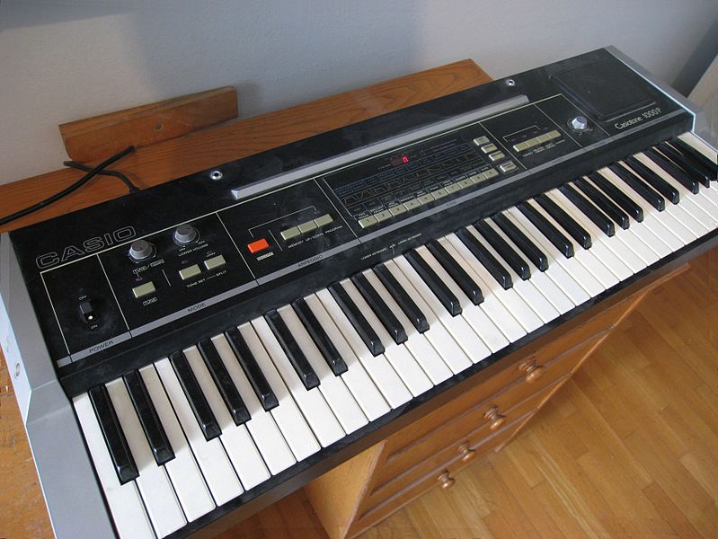 File:Casiotone 1000P (left).jpg