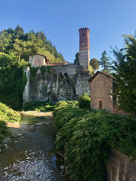 File:Castello Inferiore.jpg