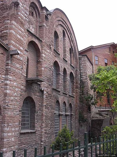 Kalenderhane Camii nerede, toplu taşıma ile nasıl gidilir - Yer hakkında bilgi