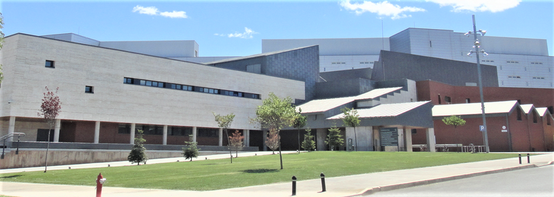 File:Ciudad Real (RPS 25-08-2012) Hospital General Universitario, acceso a urgencias.png