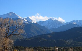 <span class="mw-page-title-main">Cottonwood Peak (Colorado)</span> Mountain peak in the Rockies